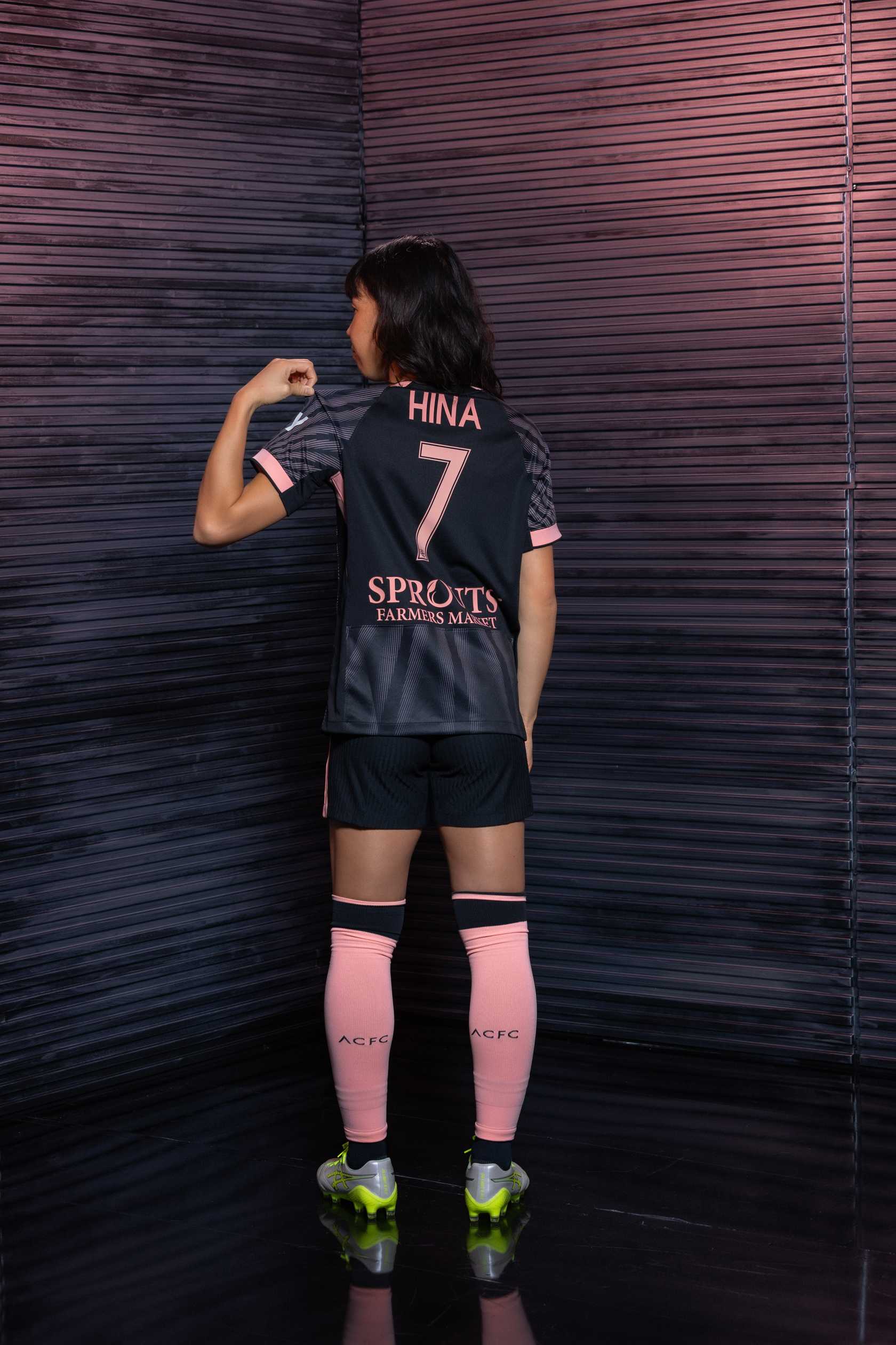 Hina #7 Jersey